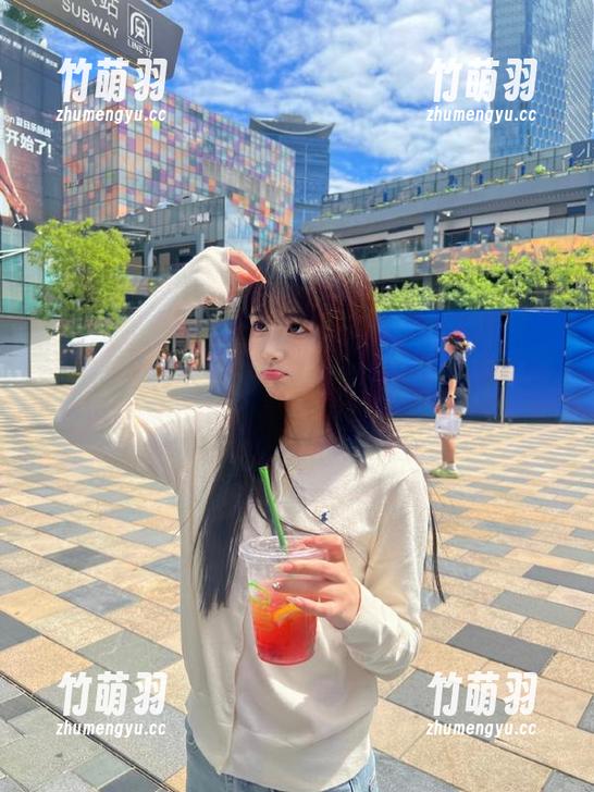 免费获取MiMi Chan泳衣写真，海量高清图片让你的灵感源源不断！.txt
